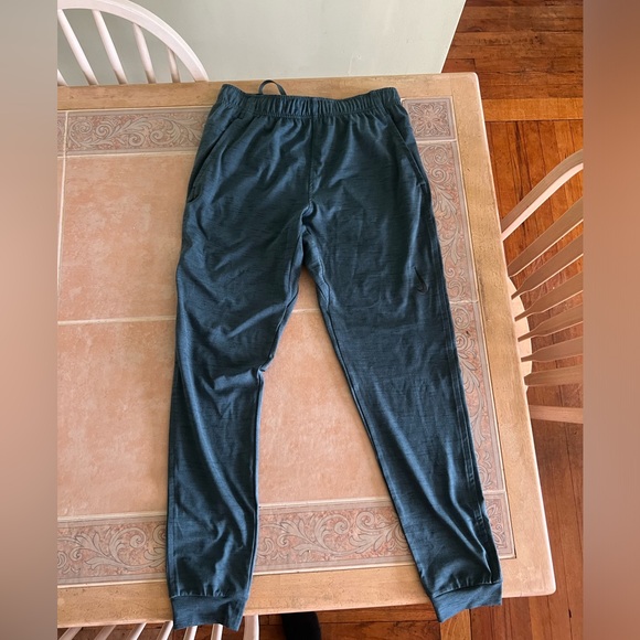 Nike Yoga Joggers - Picture 2 of 3